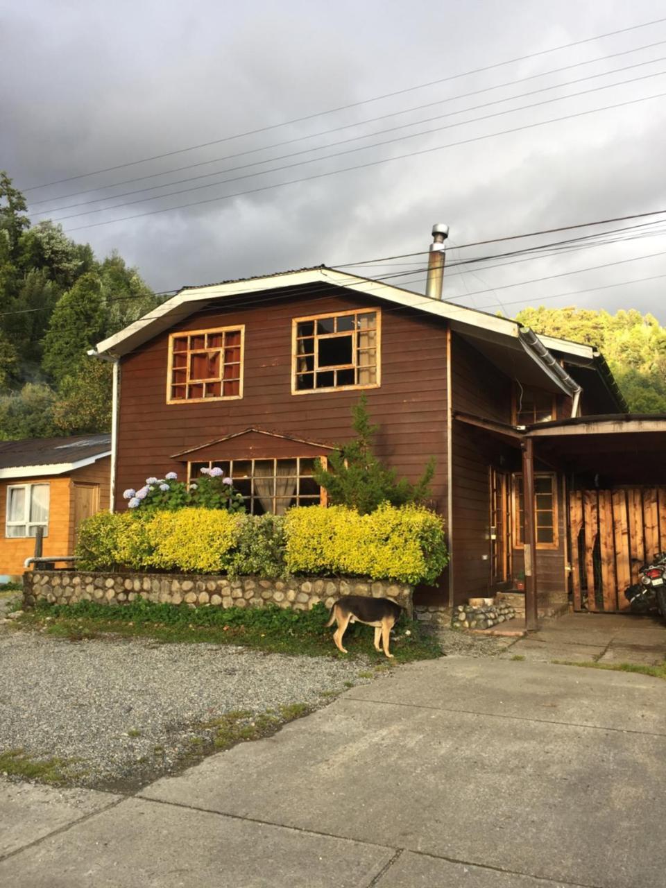 Profe Nelson Albergue Puerto Cisnes Exterior foto
